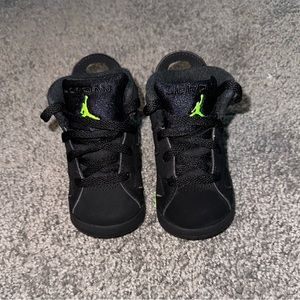 Jordan Retro 6 “ Electric Green “